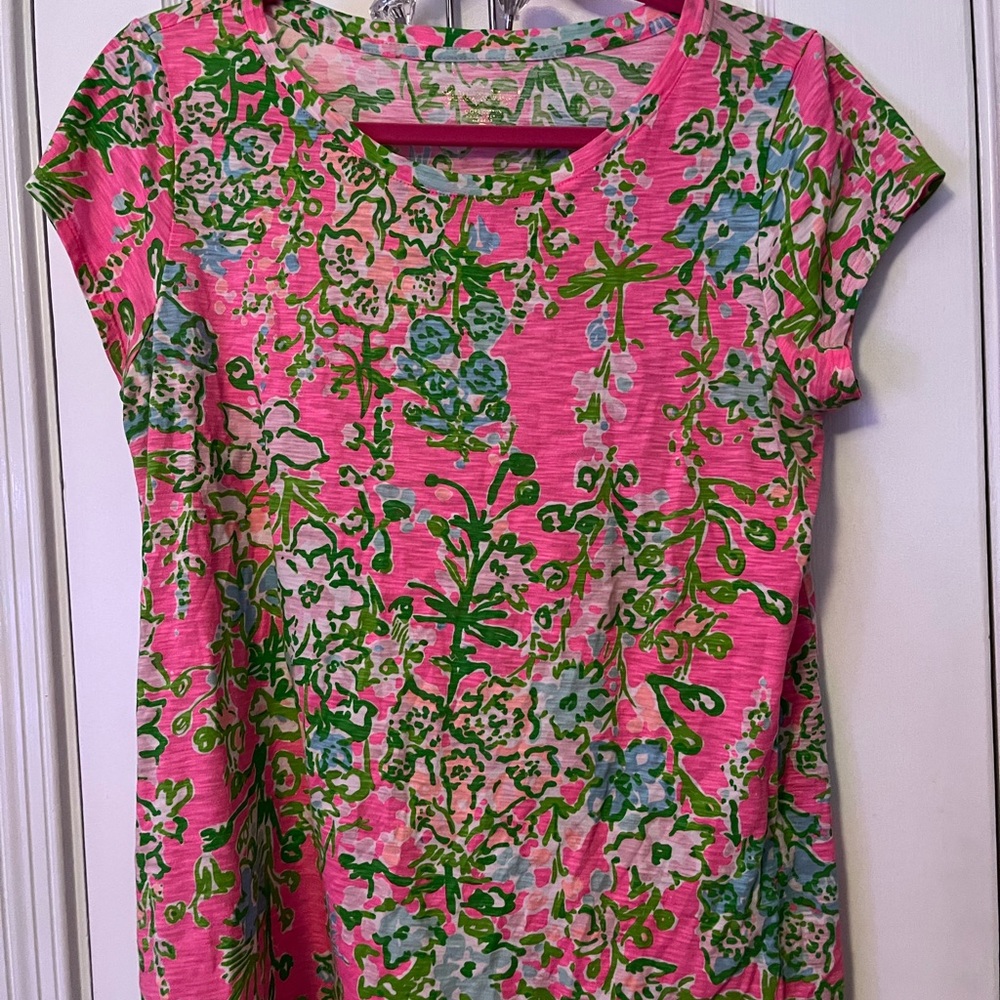 EUC Lilly Pulitzer scoop neck top size Medium